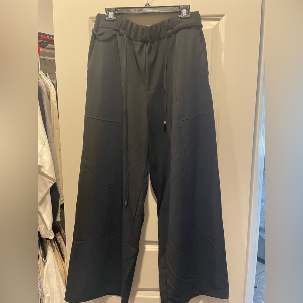 Black Zara Woman’s wide leg Pants